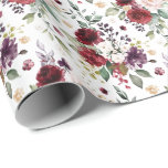 Wine Burgundy Floral Bouquet Pattern Cadeaupapier<br><div class="desc">Roos van wijn of van gietijzer,  van gietijzer,  van bloemetjespapier,  voor vrijgezellenfeest of voor andere gelegenheden.</div>