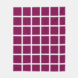 Wine colored square pattern with white borders fleece deken