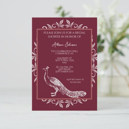 Wine Peacock Flourish Bridal Shower Invitation Kaart (Staand voorkant)