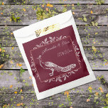 Wine Peacock Flourish Wedding Favor Bag Bedankzakje<br><div class="desc">Geef je gasten een huwelijksgunst met een set van Wine Peacock Flourish Wedding Favor Bag. Het ontwerp van de tas is voorzien van een elegante pauw die is aangepast aan de bloei. Pas de bruidegom en de bruidnamen aan samen met de trouwdatum. Extra trouwbenodigdheden zijn ook beschikbaar bij dit ontwerp....</div>