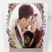 Winery Deep Burgundy Red Floral Wreath Wedding Drieluik Uitnodiging (Binnenzijde eerst)