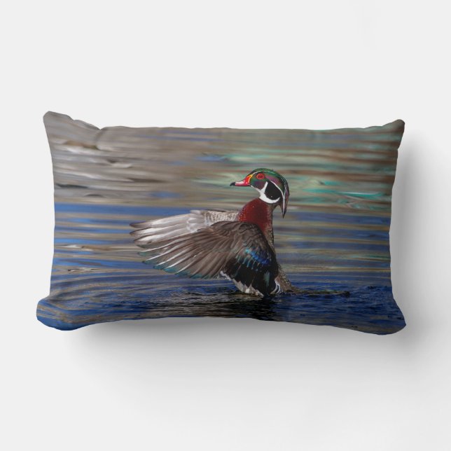 Wing Flapping Wood Duck Kussen (Voorkant)