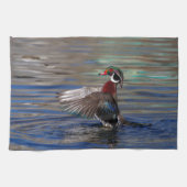 Wing Flapping Wood Duck Theedoek (Horizontaal)