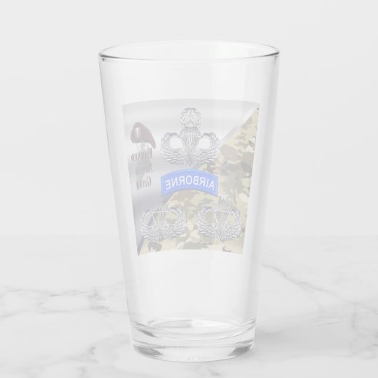 Wings in de lucht - verdiend nooit glas (Achterkant)