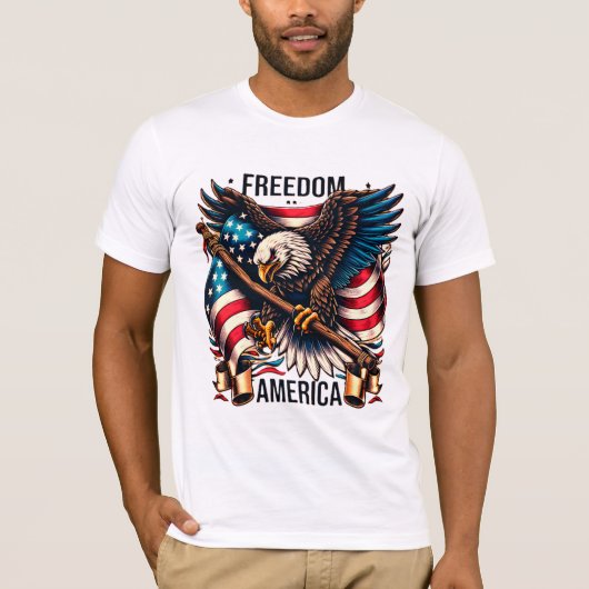 Wings of Freedom - Amerikaanse zeearend en vlag T-shirt (Voorkant)