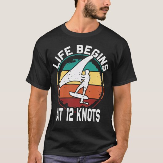 Wingsurfen op het water t-shirt (Voorkant)