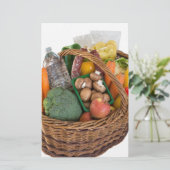 Winkelmand met voedingsmiddelen, groenten en fruit briefpapier (Staand voorkant)