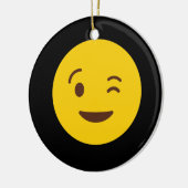 Winking Face Emoji TShirt Keramisch Ornament (Links)