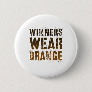 Winnaars Draag Oranje Zomerkamp War Game T Ronde Button 5,7 Cm