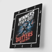 Winnaars stoppen nooit met runnermotivatie vierkante klok (Hoek)