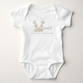 Winnie meisjesnaam betekent W monogram harten Romper