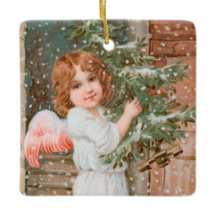 Winsome Angel met kerstboom