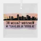 Winston-Salem City Skyline Latitude en Lengtegraad Glas Ornament (Achterkant)