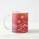Winter achtergrond met kerstboom koffiemok (Links)