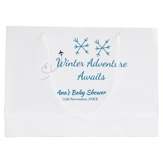 Winter Adventure awaits baby shower blue snowflake Groot Cadeauzakje (Achterkant)