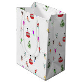 Winter afdaling skiërs Skipatroon Medium Cadeauzakje (Achterkant Gekanteld)