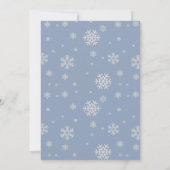 Winter baby shower snowy pines wreath dusty blue kaart (Achterkant)