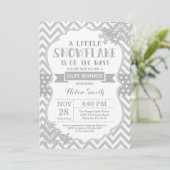 Winter Baby shower Uitnodiging Gray Snowflake (Staand voorkant)