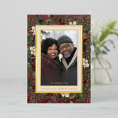 Winter Berries Bourgogne Seizoenen Groeten Foto Folie Feestdagenkaart (Staand Voorkant)