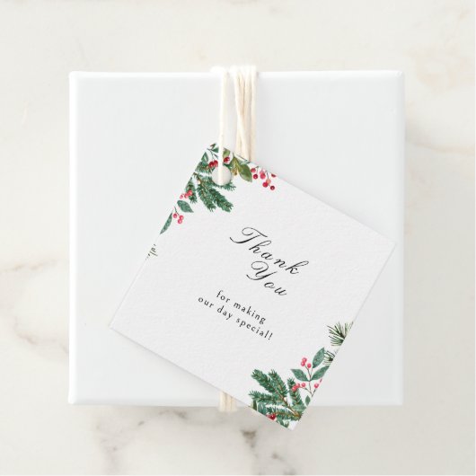 Winter Berries Pine Cone Greenery Wedding Bedankjes Labels (In situ)