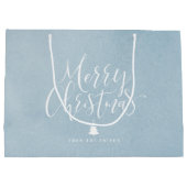 Winter Blue Simple Calligraphy Merry Kerstry Groot Cadeauzakje (Achterkant)