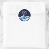 Winter Blue White Snowy Mountains Vrijgezellenfees Ronde Sticker (Tas)