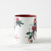 Winter Bourgogne Roos Bloemdennenboeket Monogram Mok (Midden)