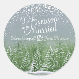 Winter bruiloft pijnbomen meer groene grijze kunst ronde sticker