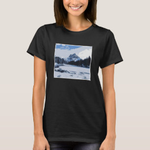 Winter buiten alpine wandelen sneeuwschoenen berg  t-shirt