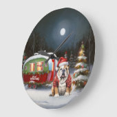 Winter Bulldog Caravan Kerstavontuur Grote Klok (Hoek)