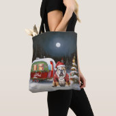 Winter Bulldog Caravan Kerstavontuur Tote Bag (Dichtbij)