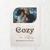 Winter Cocoa Cozy Vibes Retro Christmas Photo Drieluik Wenskaart (Cover)