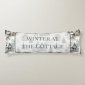 Winter Cottage Snowfall Words Lichaamskussen (Voorkant)