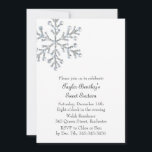Winter Crystal Sweet 16th Birthday Invite Kaart<br><div class="desc">Een grote,  offset sneeuwvlok markeert deze Sweet Sixteen Birthday Uitnodiging op een nieuwe manier. Het kan gemakkelijk worden aangepast voor elke leeftijd; Laat ons weten of u daar hulp bij nodig hebt op prettyfancyinvites@gmail.com.</div>
