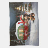 Winter Dachshund Caravan Kerstavontuur Theedoek (Verticaal)