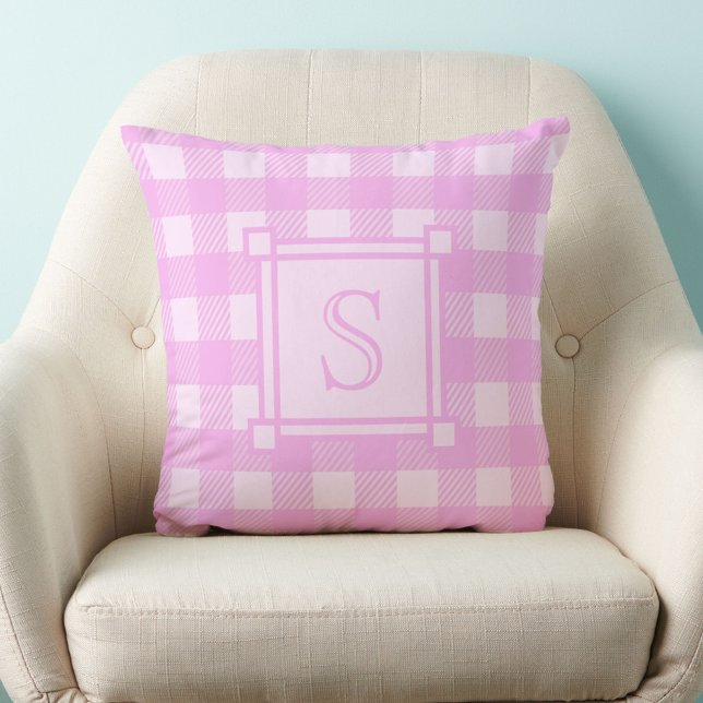 Winter decor roze buffelplaid met eigen monogram kussen (Creator heeft geüpload)