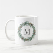 Winter Dennengroen Denneappel Krans Monogram Koffiemok (Links)