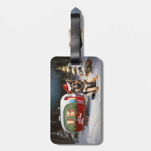 Winter Duitse Herder Caravan Kerstavontuur Bagagelabel (Achterkant verticaal)