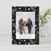 Winter Evergreen Foliage Photo Black Holiday Kaart (Staand voorkant)