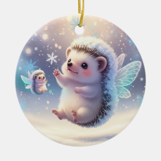 Winter Fairy Hedgehogs – Cute Snowflake Keramisch Ornament (Voorkant)