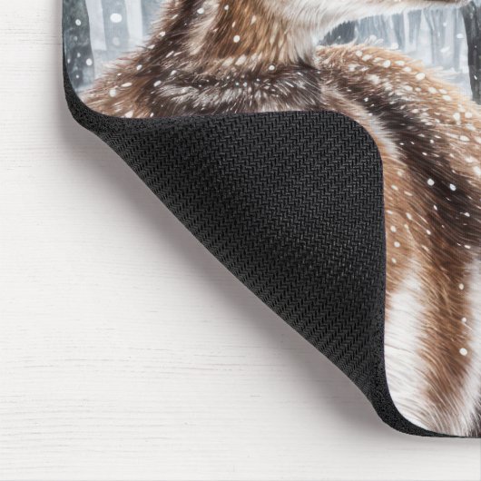 Winter Fawn in een bos Muismat (Hoek)