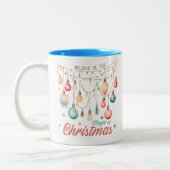 Winter Feestdagen Kerst Magic Custom Naam Tweekleurige Koffiemok (Links)