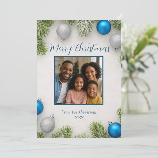 Winter Frost Elegance Blauw & Zilver Ornamenten Feestdagenkaart (Staand voorkant)