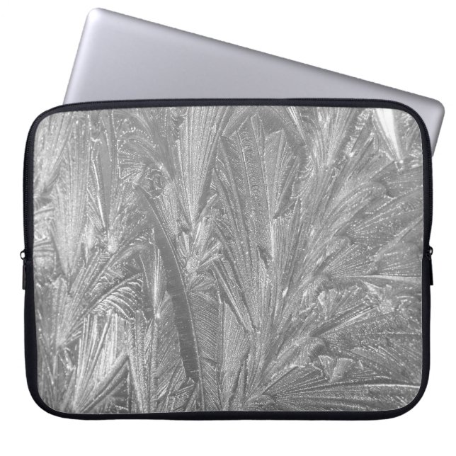 Winter Frost in Black en White 15-inch laptophoes Laptop Sleeve (Voorkant)