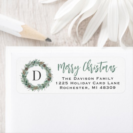 Winter Greenery Monogram WreatReturn Address Etiket (Insitu)