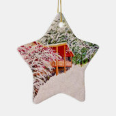 "Winter in de kleine rode hut" conament. Keramisch Ornament (Rechts)