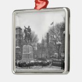 Winter in NYC's Union Square 001 Black White Metalen Ornament (Links)