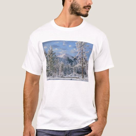 Winter in Yellowstone National Park Wyoming T-shirt (Voorkant)