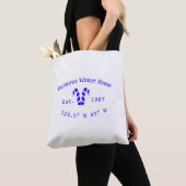 Winter Kersthuis blauwe candy canes geschatte jaar Tote Bag (Dichtbij)