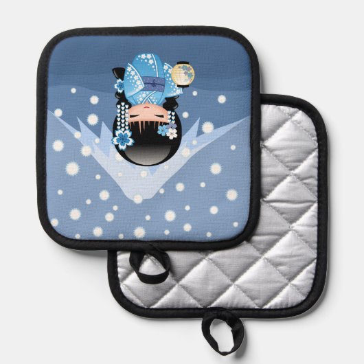 Winter Kokeshi Doll - Blue Mountain Geisha Girl Pannenlap (Voorkant / Achterkant)